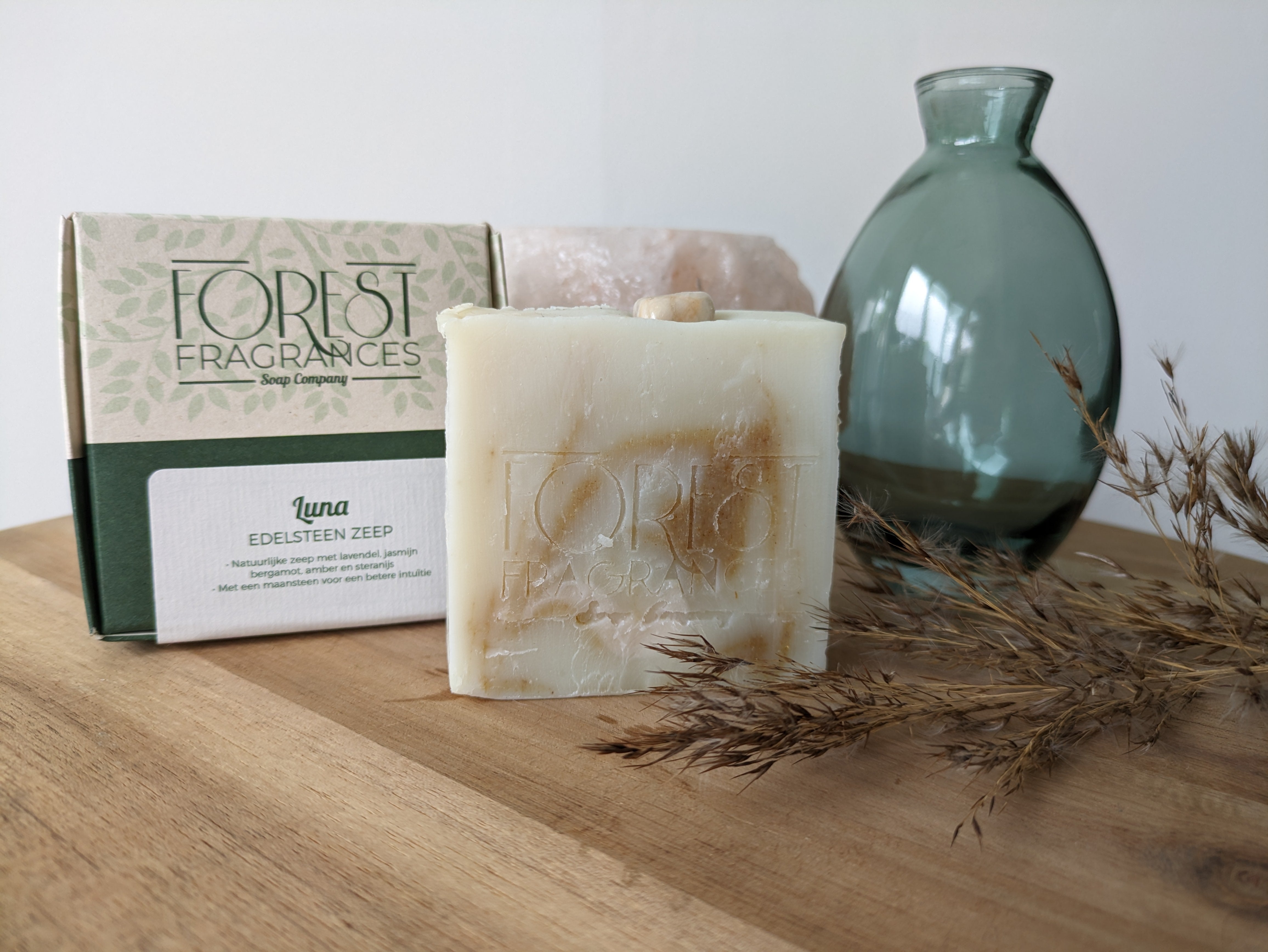 Edelsteenzeep Luna van Forest Fragrances | Marga Jacobs