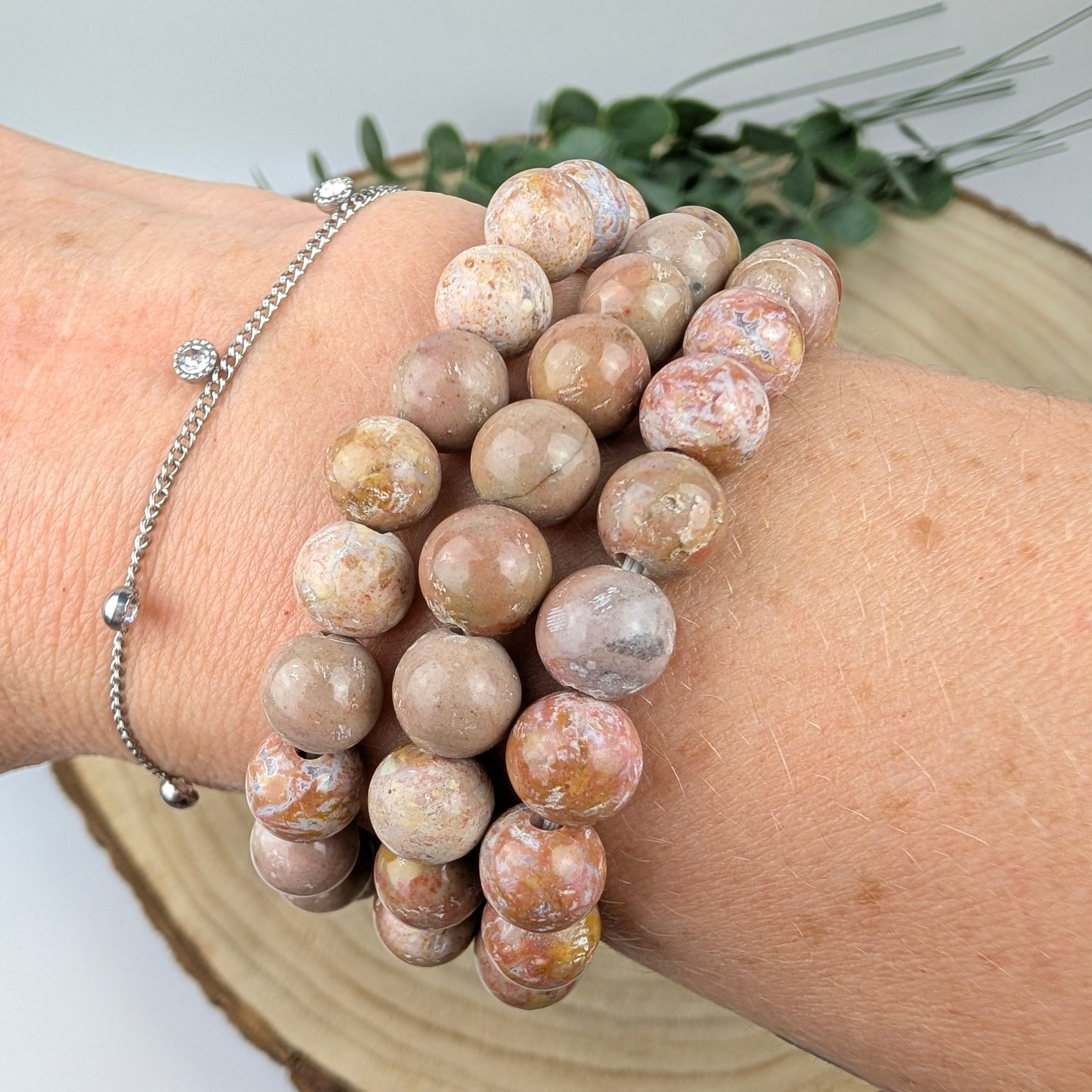 Roze agaat armbanden met 8 mm kralen rond de pols