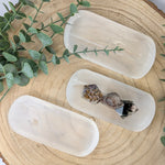 Witte seleniet schaaltjes met garden quartz punten