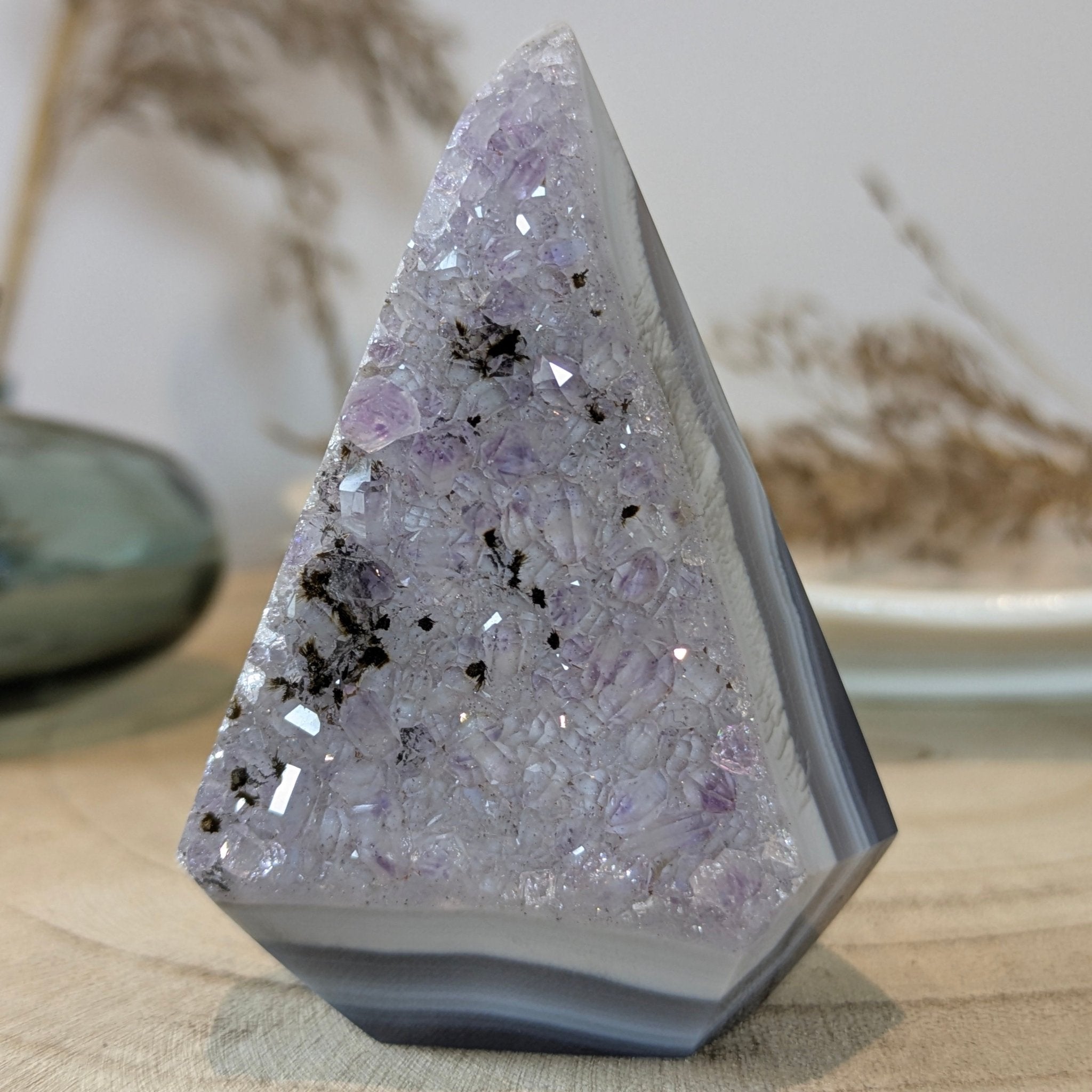 Agaat met natuurlijke insluitsels | 152 g (Brazilië) – curated crystal by Marga Jacobs | rust, symboliek en intuïtieve zelfzorg