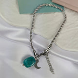 Amazoniet armband met maan | Uchu Reminders – curated crystal by Marga Jacobs | rust, symboliek en intuïtieve zelfzorg