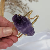 Amethist armband 8 – curated crystal by Marga Jacobs | rust, symboliek en intuïtieve zelfzorg