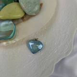 Aqua aura edelsteen hanger hart | 20 mm – curated crystal by Marga Jacobs | rust, symboliek en intuïtieve zelfzorg