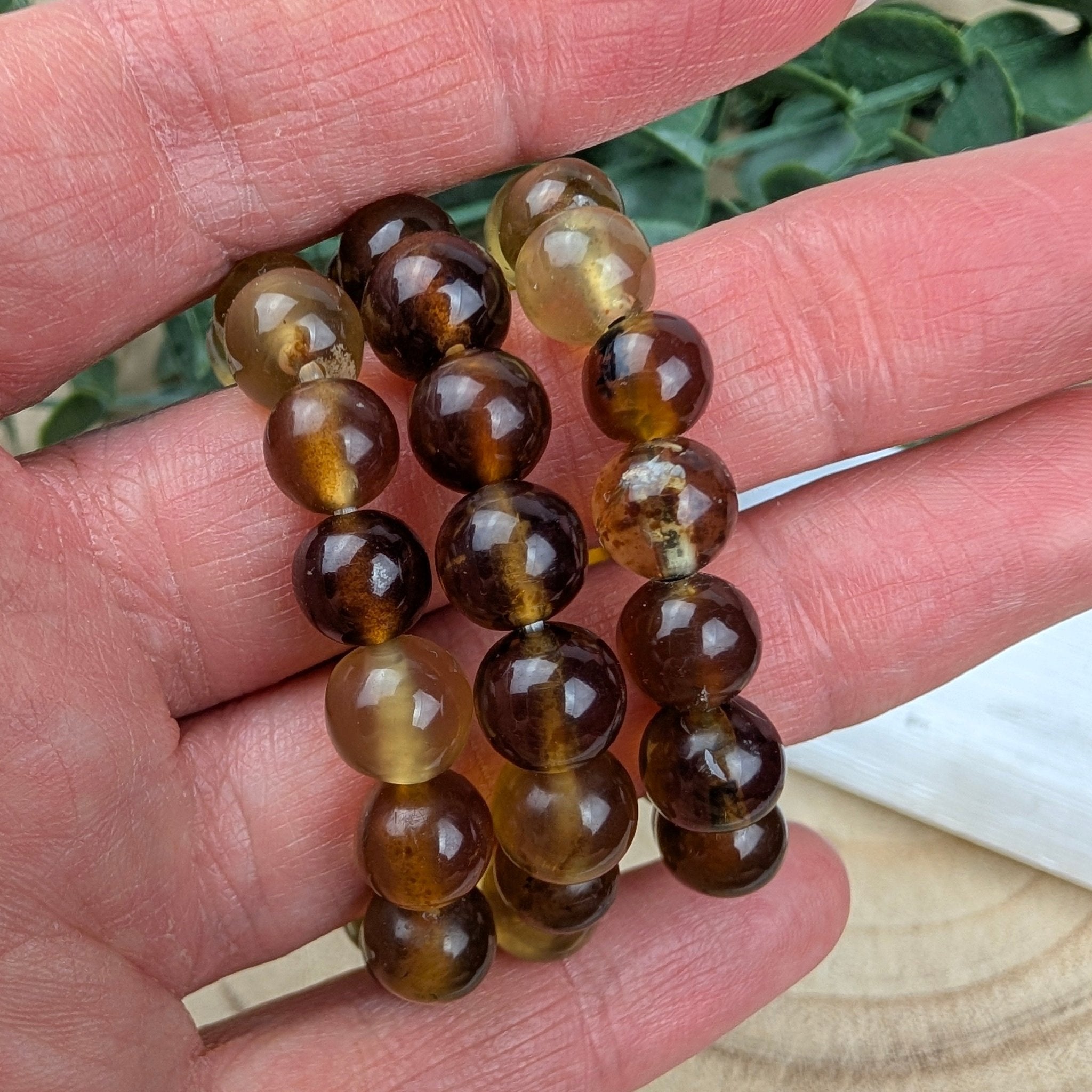 Barnsteen kinderarmband – curated crystal by Marga Jacobs | rust, symboliek en intuïtieve zelfzorg
