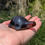 Barnsteen schildpad 1 – curated crystal by Marga Jacobs | rust, symboliek en intuïtieve zelfzorg