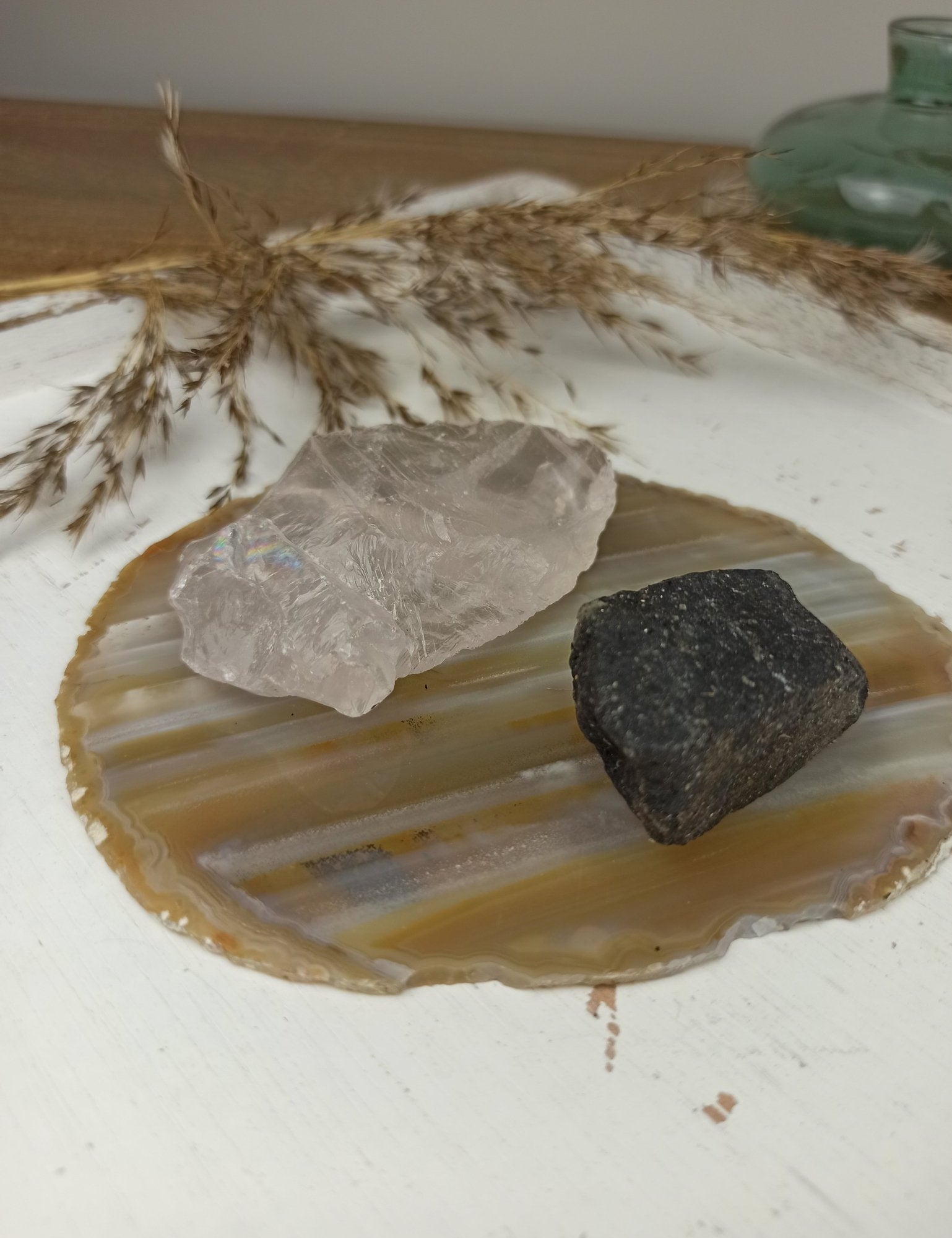 Bedsetje – curated crystal by Marga Jacobs | rust, symboliek en intuïtieve zelfzorg