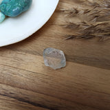 Blauwe topaas | ruw – curated crystal by Marga Jacobs | rust, symboliek en intuïtieve zelfzorg
