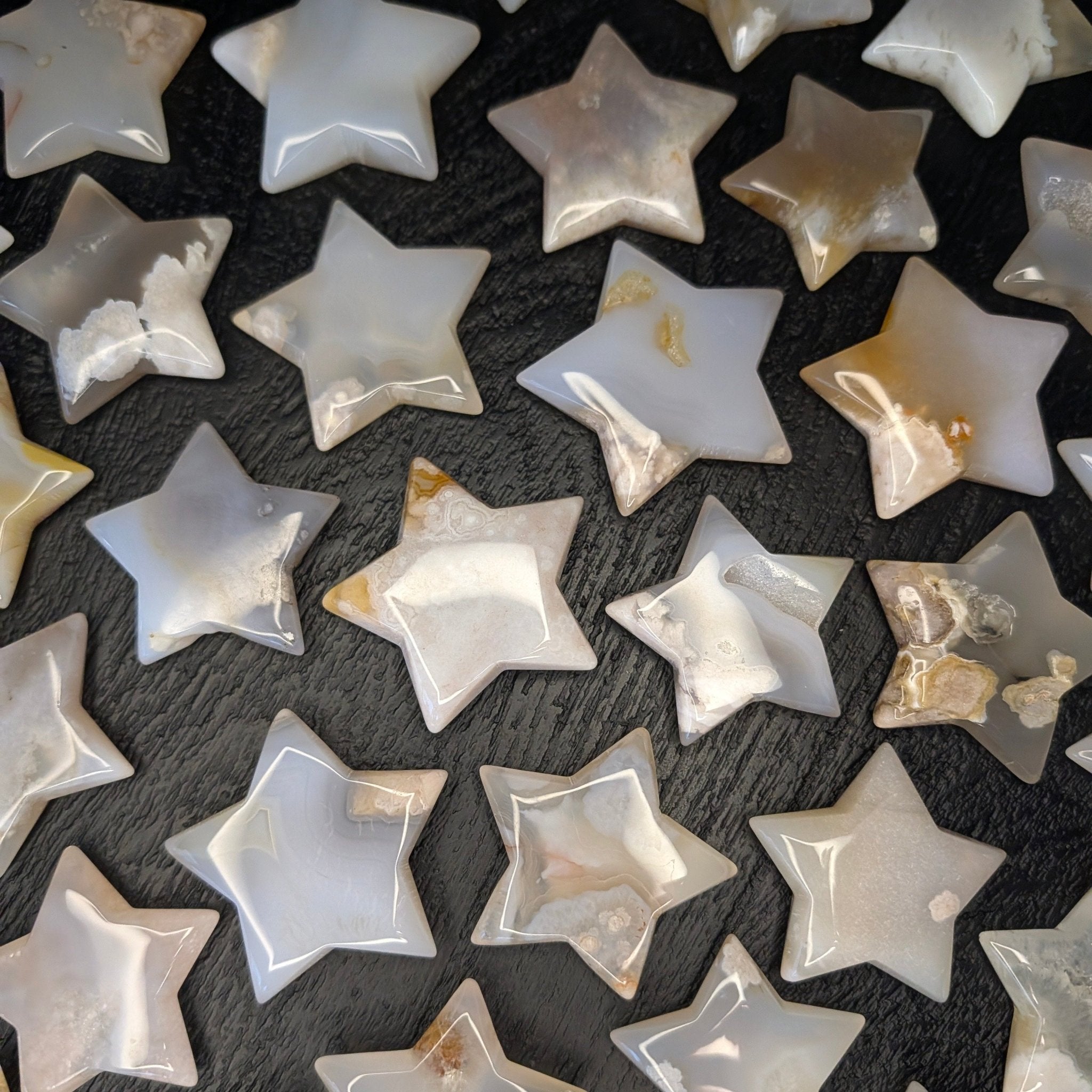Bloemagaat ster – curated crystal by Marga Jacobs | rust, symboliek en intuïtieve zelfzorg