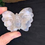 Bloemagaat vlinder – curated crystal by Marga Jacobs | rust, symboliek en intuïtieve zelfzorg