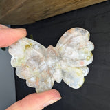 Bloemagaat vlinder – curated crystal by Marga Jacobs | rust, symboliek en intuïtieve zelfzorg