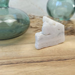 Cerussiet | ruw – curated crystal by Marga Jacobs | rust, symboliek en intuïtieve zelfzorg