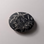 Chrysanthemum Stone palmsteen – bijzondere edelsteen, zorgvuldig gekozen door Marga Jacobs