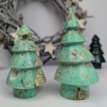 Chrysopraas kerstboompje – curated crystal by Marga Jacobs | rust, symboliek en intuïtieve zelfzorg