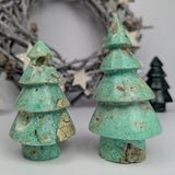 Chrysopraas kerstboompje – curated crystal by Marga Jacobs | rust, symboliek en intuïtieve zelfzorg
