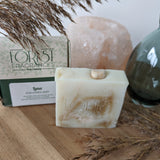 Edelsteenzeep Luna | Maansteen – curated crystal by Marga Jacobs | rust, symboliek en intuïtieve zelfzorg