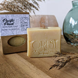 Edelsteenzeep Pacific Pearl | Bergkristal – curated crystal by Marga Jacobs | rust, symboliek en intuïtieve zelfzorg