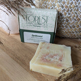 Edelsteenzeep Spellbound | Grapefruit en carneool – curated crystal by Marga Jacobs | rust, symboliek en intuïtieve zelfzorg