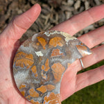 Gele jaspis maan 2 – curated crystal by Marga Jacobs | rust, symboliek en intuïtieve zelfzorg