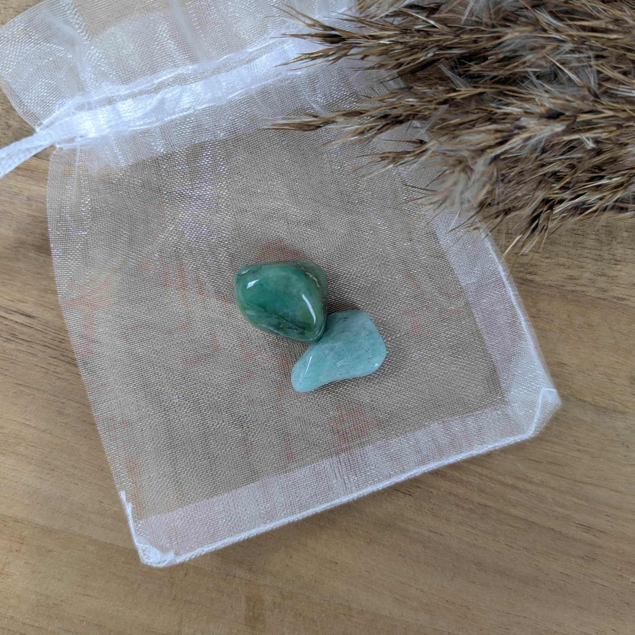 Innerlijke rust edelstenensetje – curated crystal by Marga Jacobs | rust, symboliek en intuïtieve zelfzorg