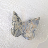 Maligano jaspis vlinder – curated crystal by Marga Jacobs | rust, symboliek en intuïtieve zelfzorg