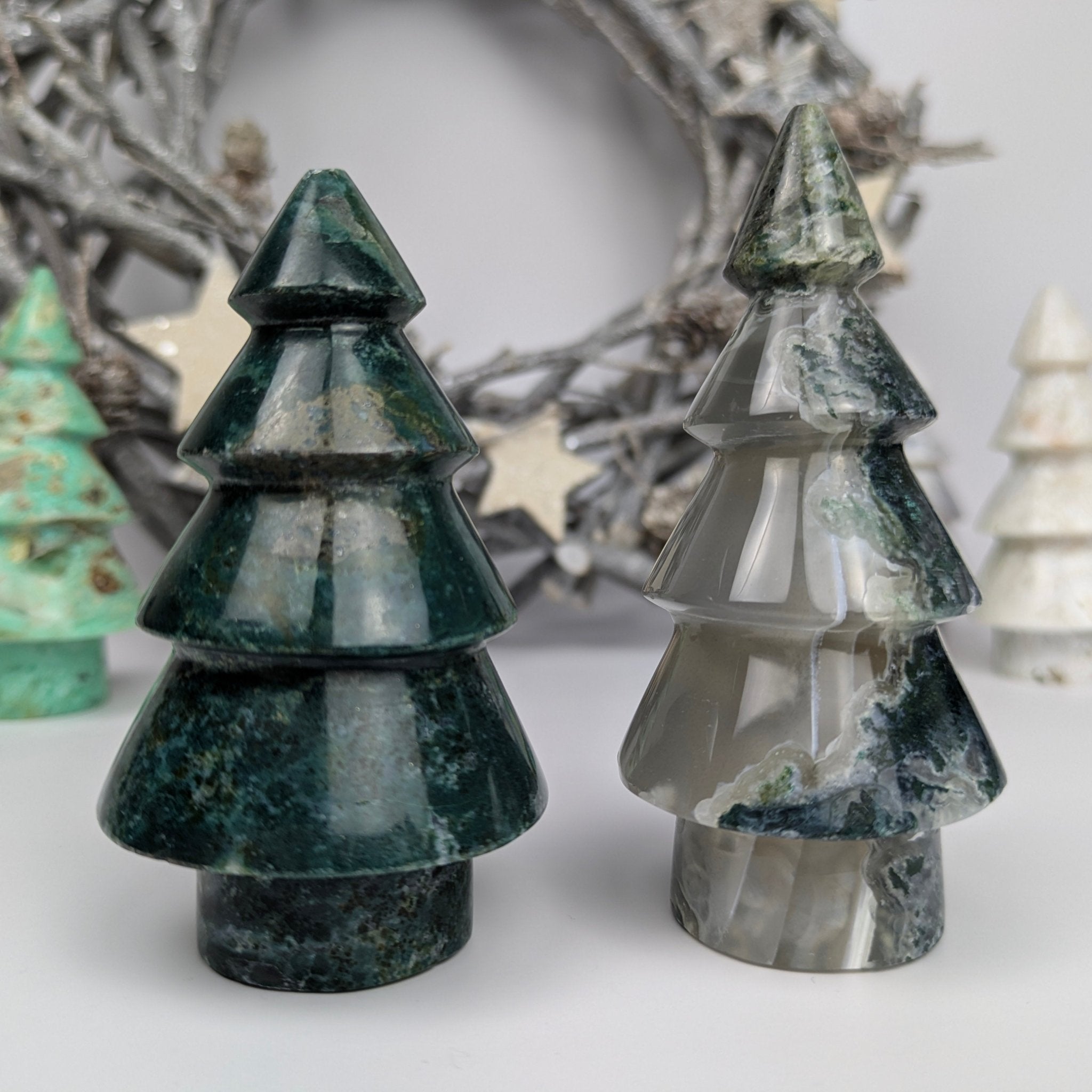 Mosagaat kerstboompje – curated crystal by Marga Jacobs | rust, symboliek en intuïtieve zelfzorg