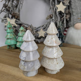 Pluimagaat kerstboompje – curated crystal by Marga Jacobs | rust, symboliek en intuïtieve zelfzorg