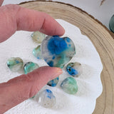 Quantum quattro hartje – curated crystal by Marga Jacobs | rust, symboliek en intuïtieve zelfzorg