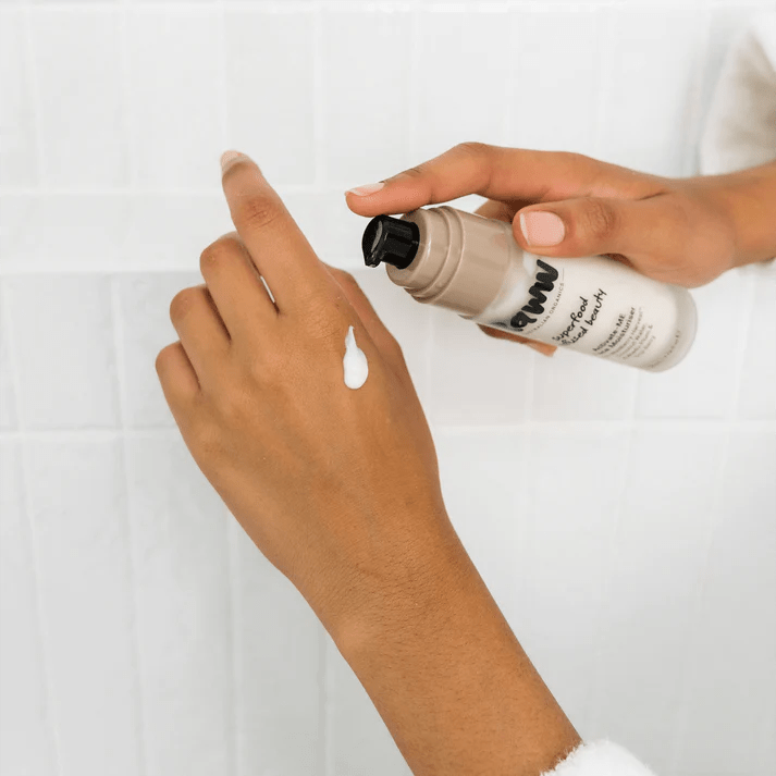 RAWW Activate - ME Face Moisturiser – curated crystal by Marga Jacobs | rust, symboliek en intuïtieve zelfzorg