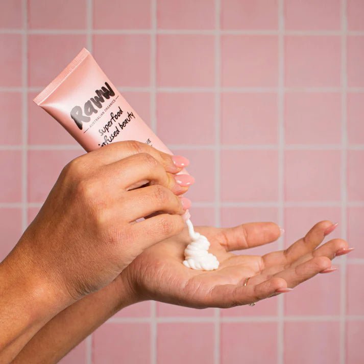 RAWW Super Hydrate - ME Creamy Cleanser – curated crystal by Marga Jacobs | rust, symboliek en intuïtieve zelfzorg