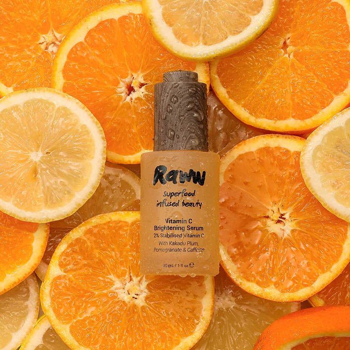 RAWW Vitamin C Brightening Serum – curated crystal by Marga Jacobs | rust, symboliek en intuïtieve zelfzorg