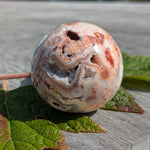 Roze Crazy Lace agaat bol 2 – curated crystal by Marga Jacobs | rust, symboliek en intuïtieve zelfzorg