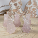 Rozenkwarts konijntje – curated crystal by Marga Jacobs | rust, symboliek en intuïtieve zelfzorg