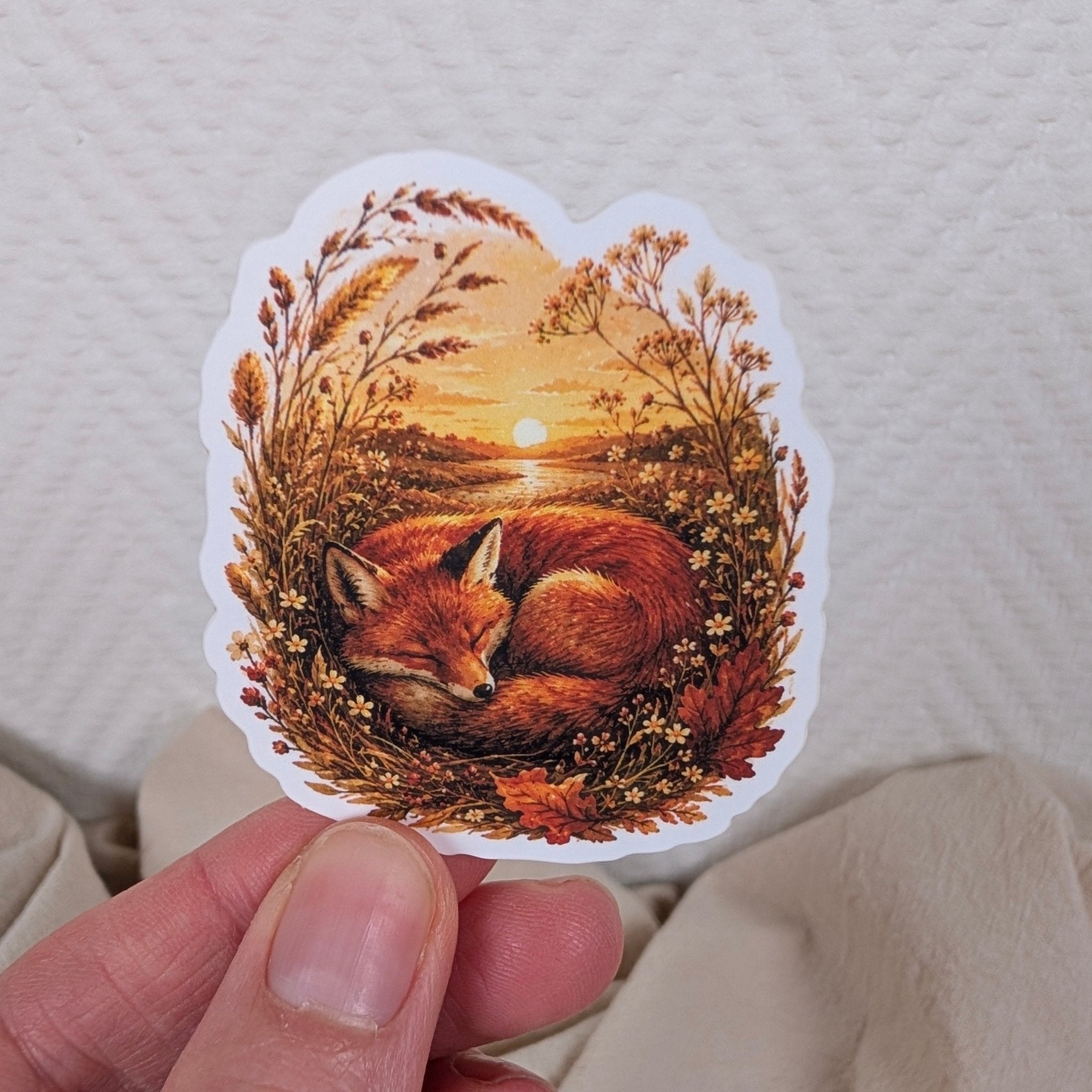 Slapend vosje - sticker – bijzondere edelsteen, zorgvuldig gekozen door Marga Jacobs