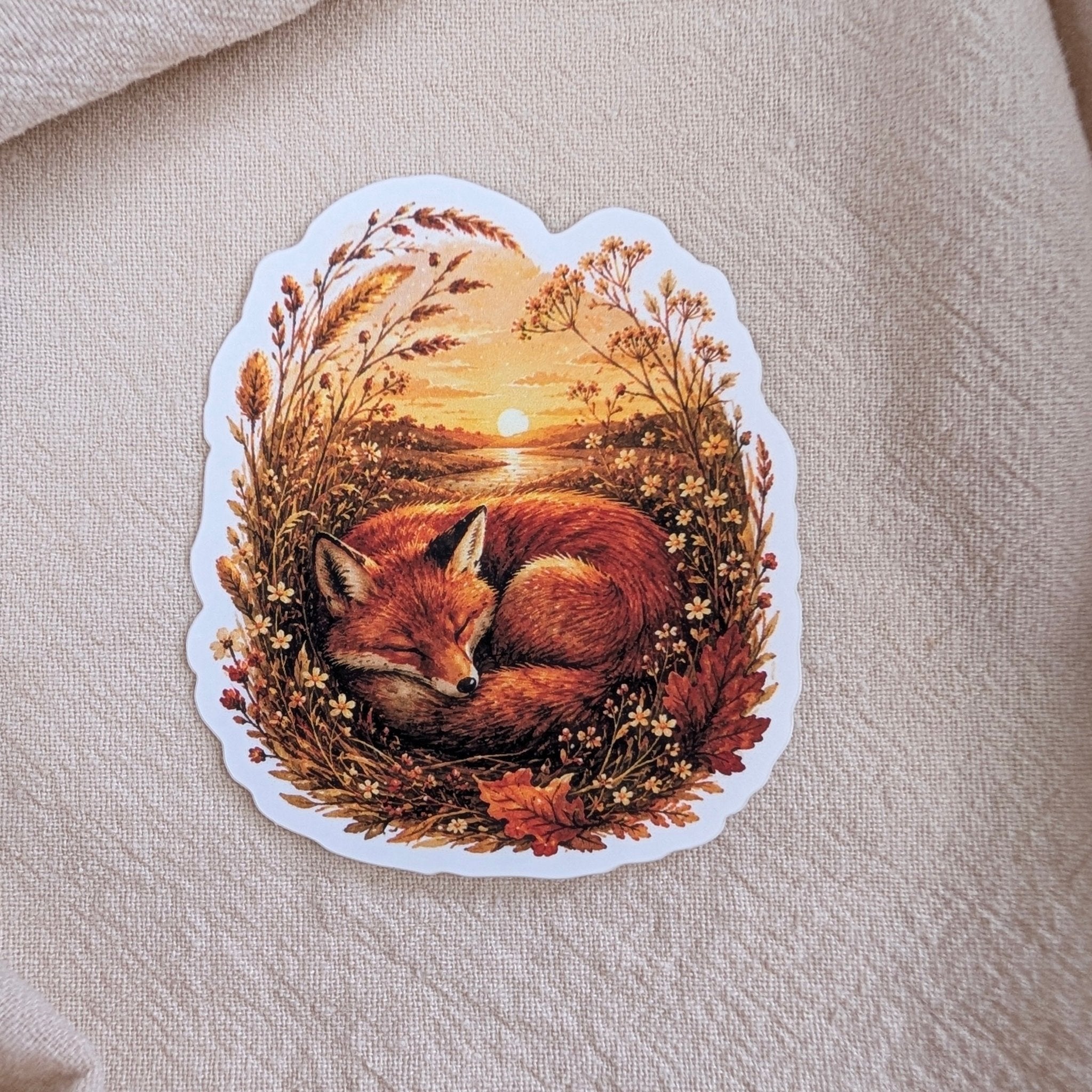 Slapend vosje - sticker – bijzondere edelsteen, zorgvuldig gekozen door Marga Jacobs