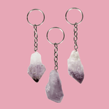 Sleutelhanger Amethist ~ Uchu Reminders – curated crystal by Marga Jacobs | rust, symboliek en intuïtieve zelfzorg