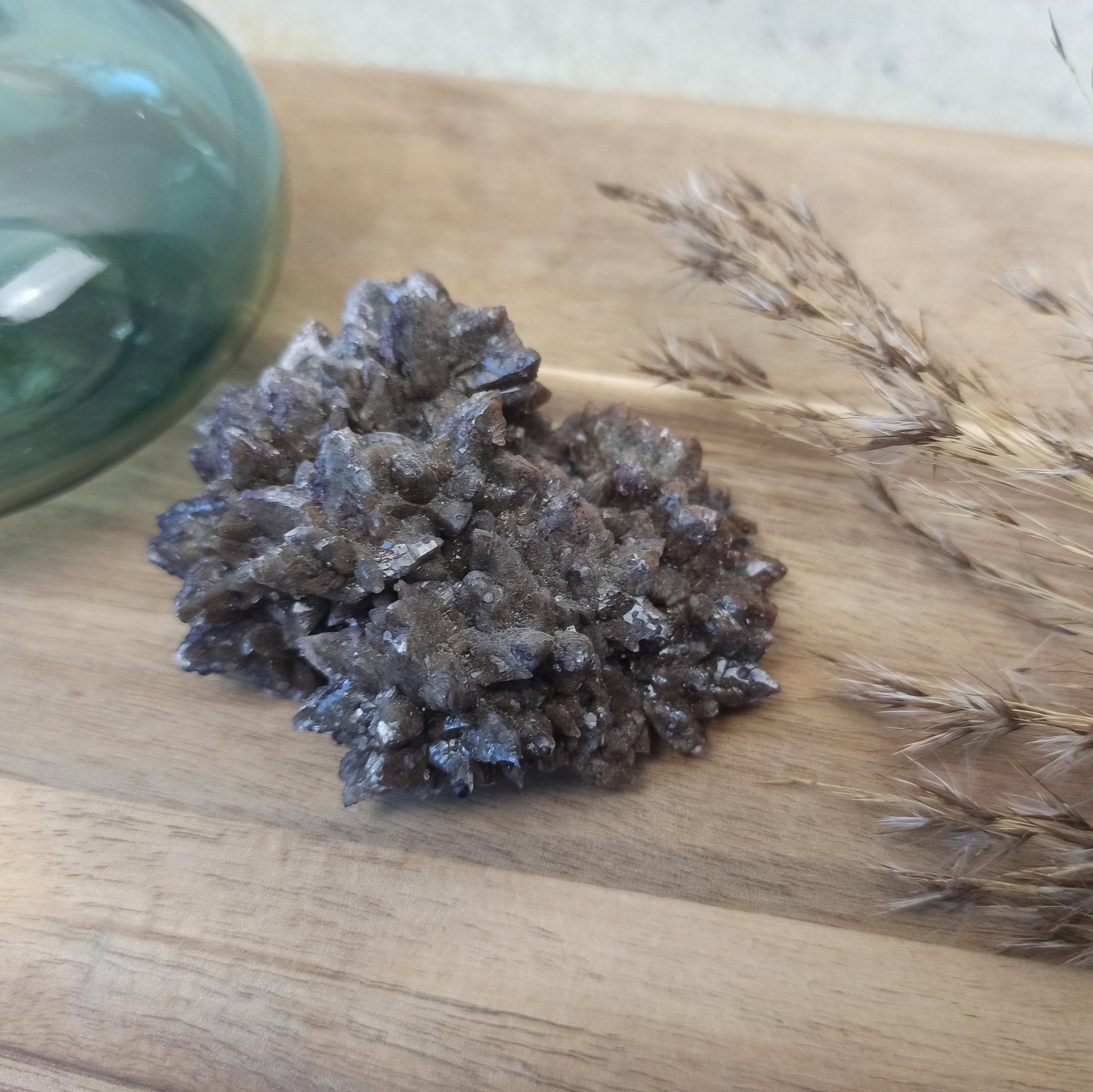 Stellar beam calciet | ruw – curated crystal by Marga Jacobs | rust, symboliek en intuïtieve zelfzorg