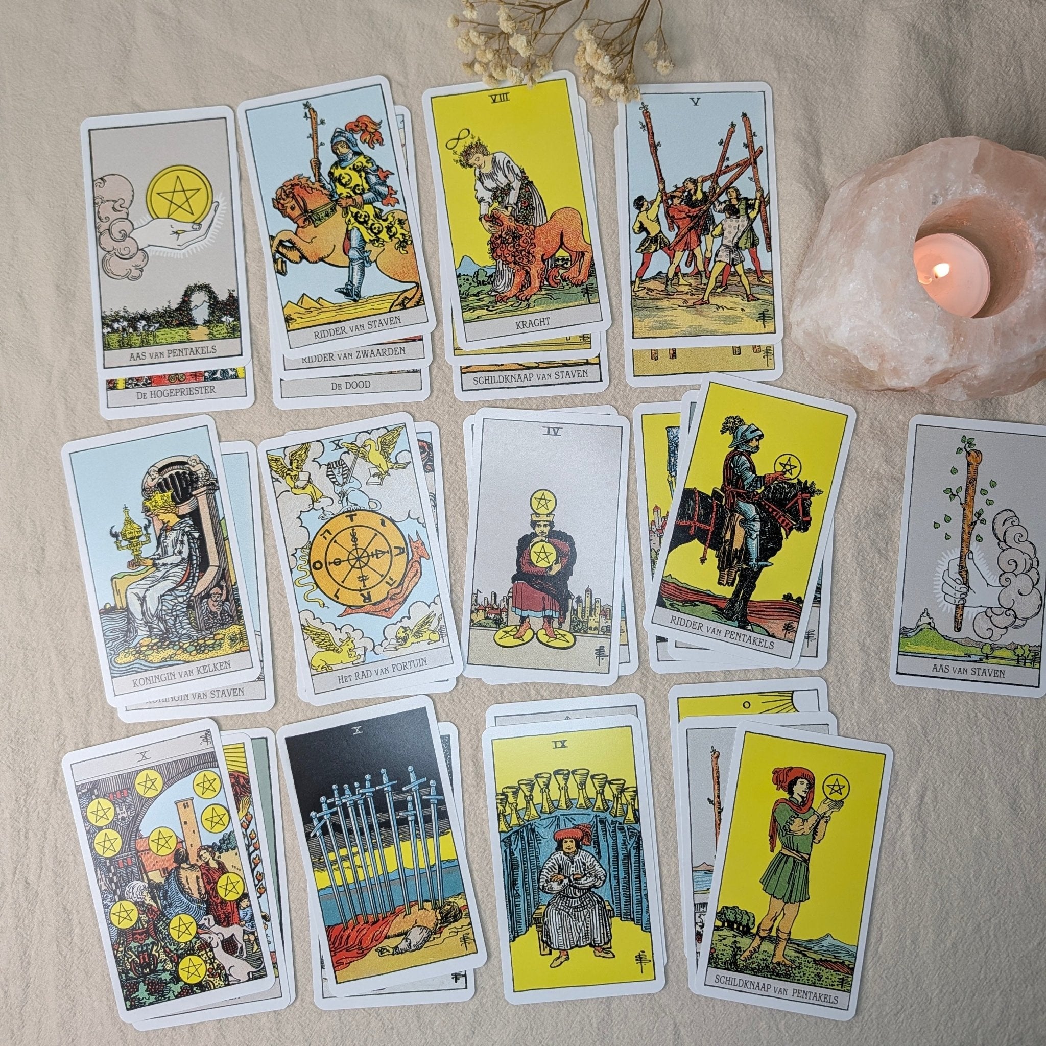 Tarot jaarlegging – bijzondere edelsteen, zorgvuldig gekozen door Marga Jacobs