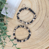 Versteend hout armband 8 mm – curated crystal by Marga Jacobs | rust, symboliek en intuïtieve zelfzorg