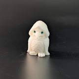Witte jade uil met mantel