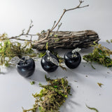Zwarte obsidiaan appel – bijzondere edelsteen, zorgvuldig gekozen door Marga Jacobs