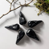 Zwarte obsidiaan ravenschedel – bijzondere edelsteen, zorgvuldig gekozen door Marga Jacobs