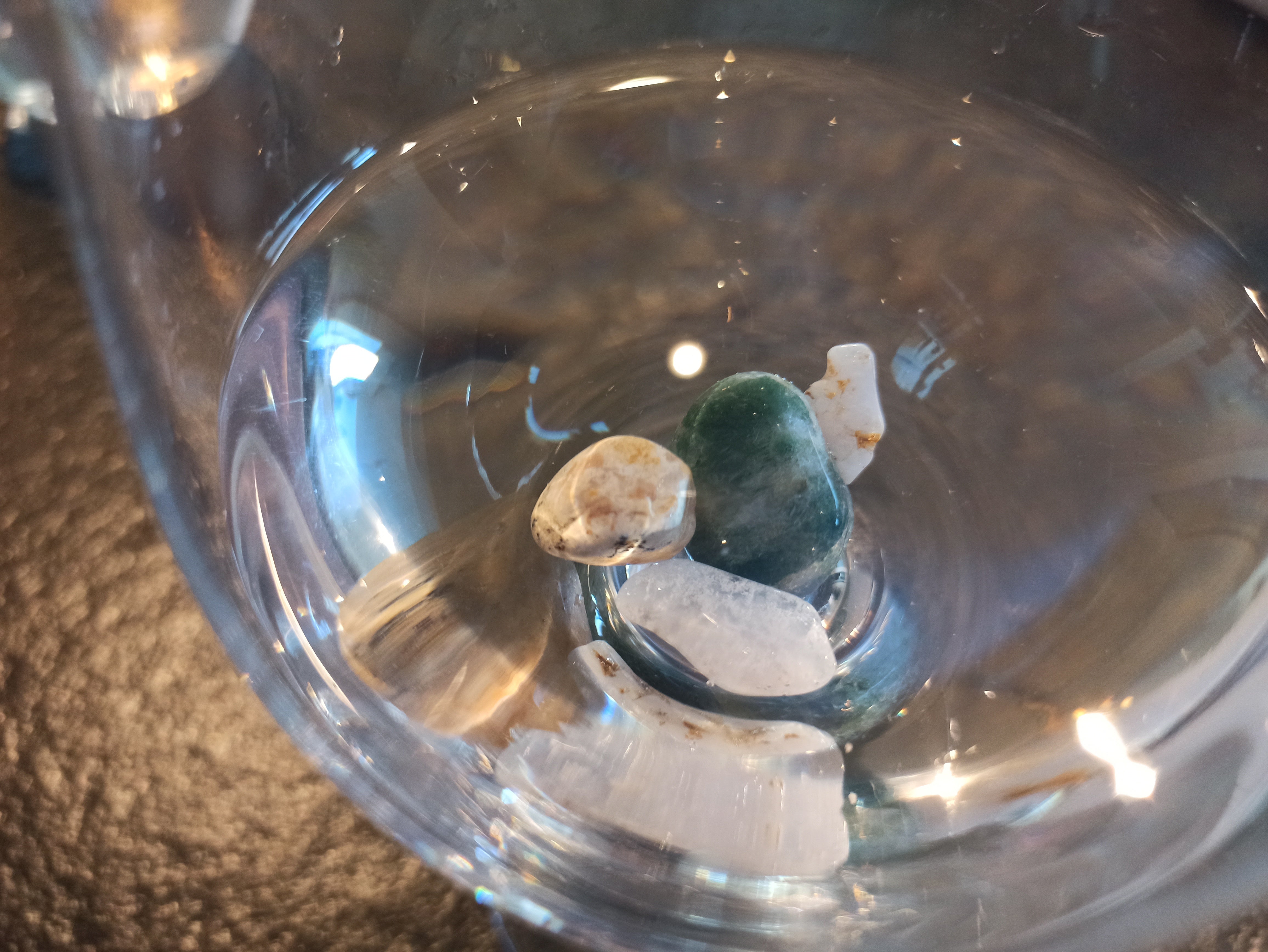 Verbeterde bloeddoorstroming edelsteenwaterset | Marga Jacobs