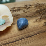 Blauwe opaal trommelstenen | Marga Jacobs