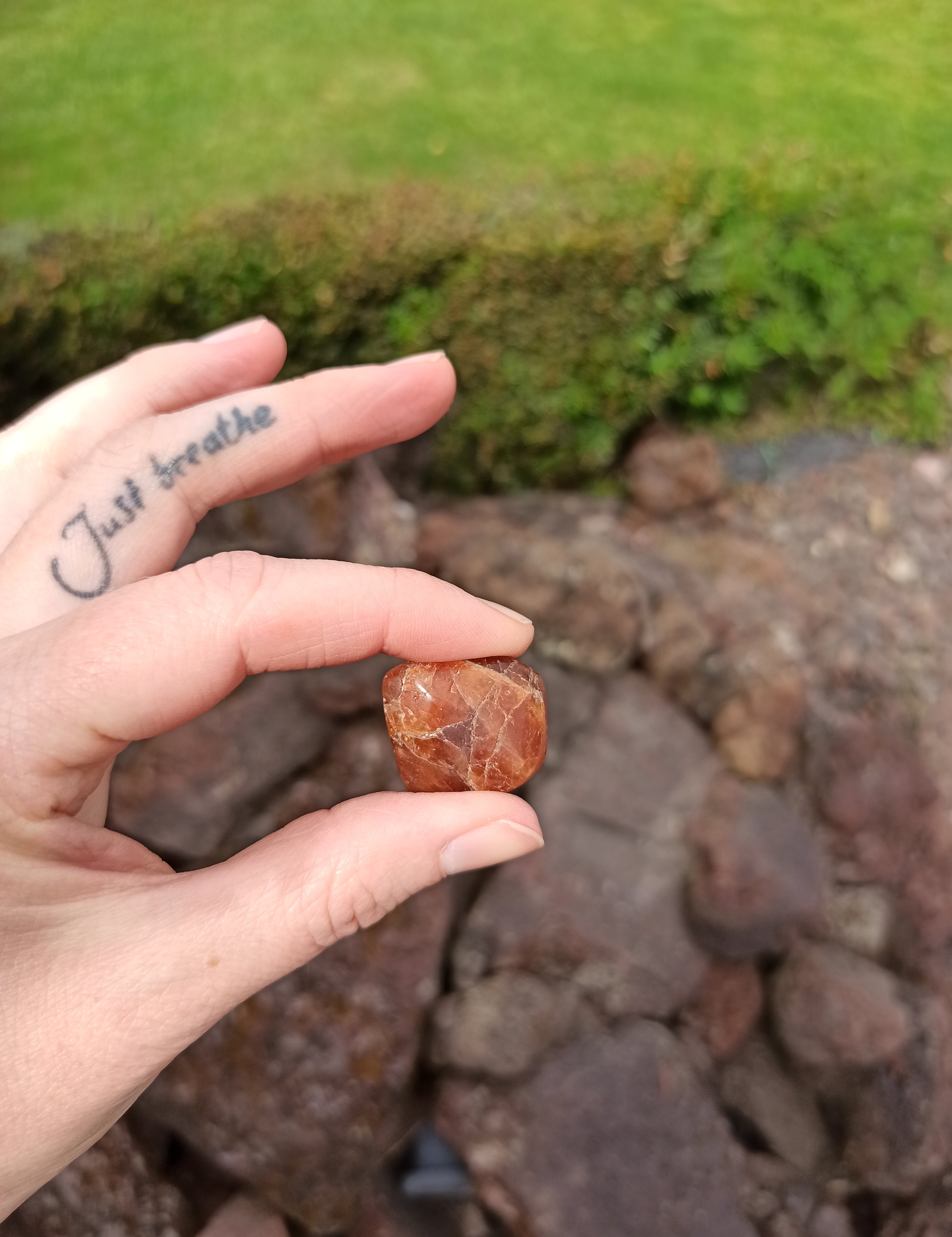 Hessoniet trommelstenen | Marga Jacobs