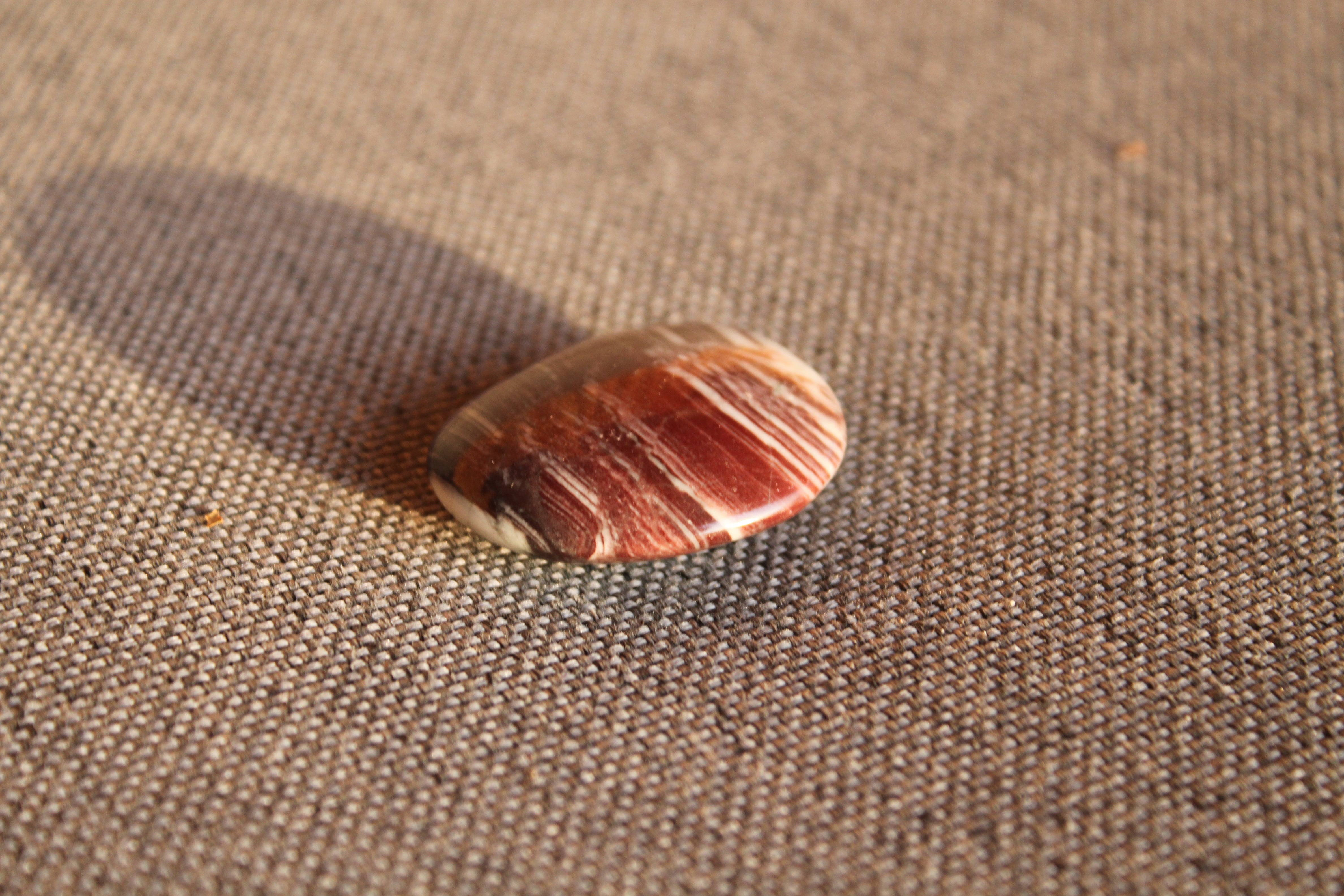 Rode Onyx trommelsteen | Marga Jacobs