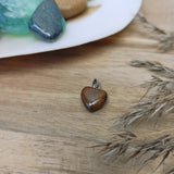 Tijgerijzer edelsteen hanger hart | Marga Jacobs