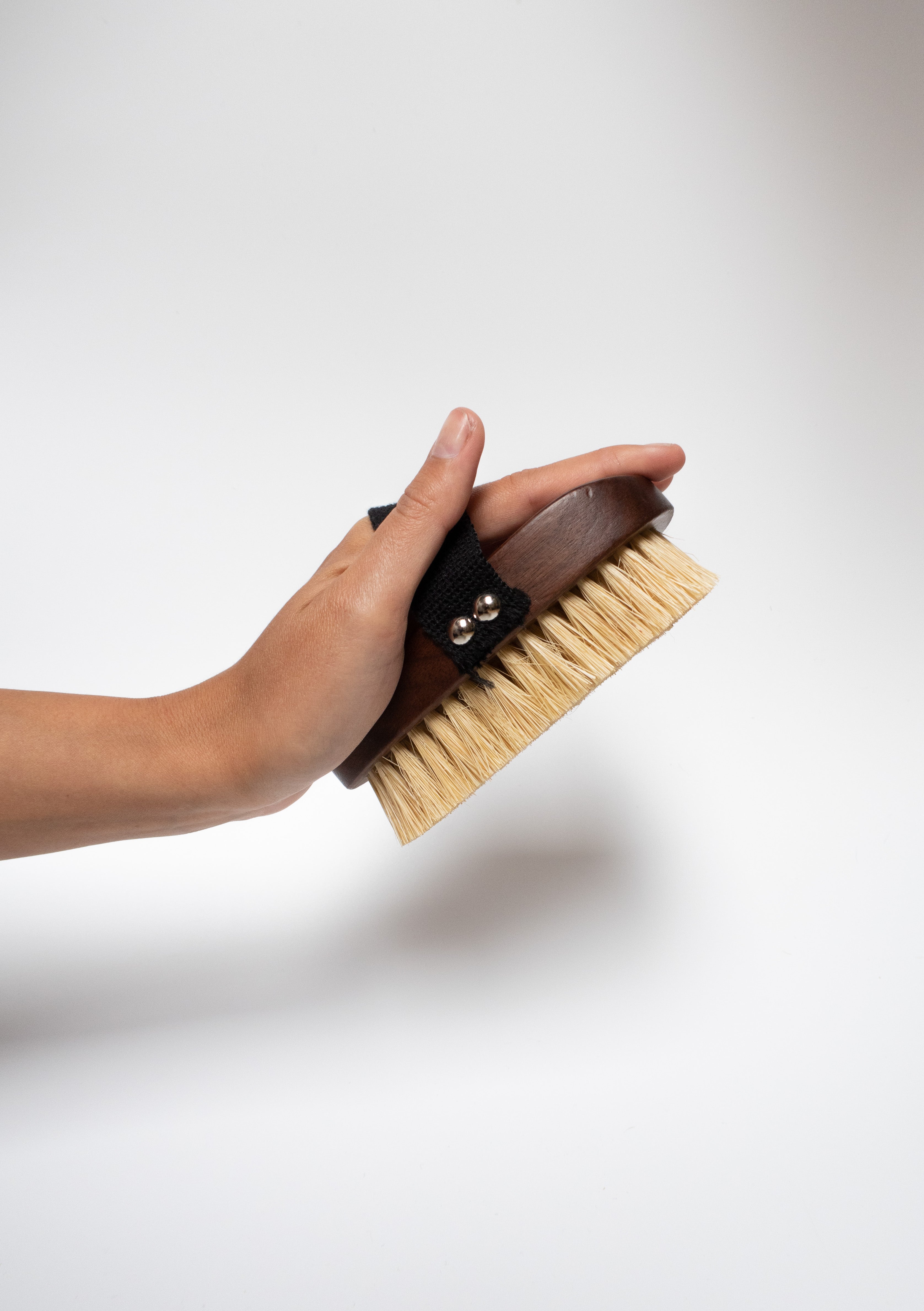 Urban Veda Ayurvedic Dry Body Brush | Marga Jacobs, De webshop