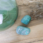 Ajoïet trommelstenen – curated crystal by Marga Jacobs | rust, symboliek en intuïtieve zelfzorg