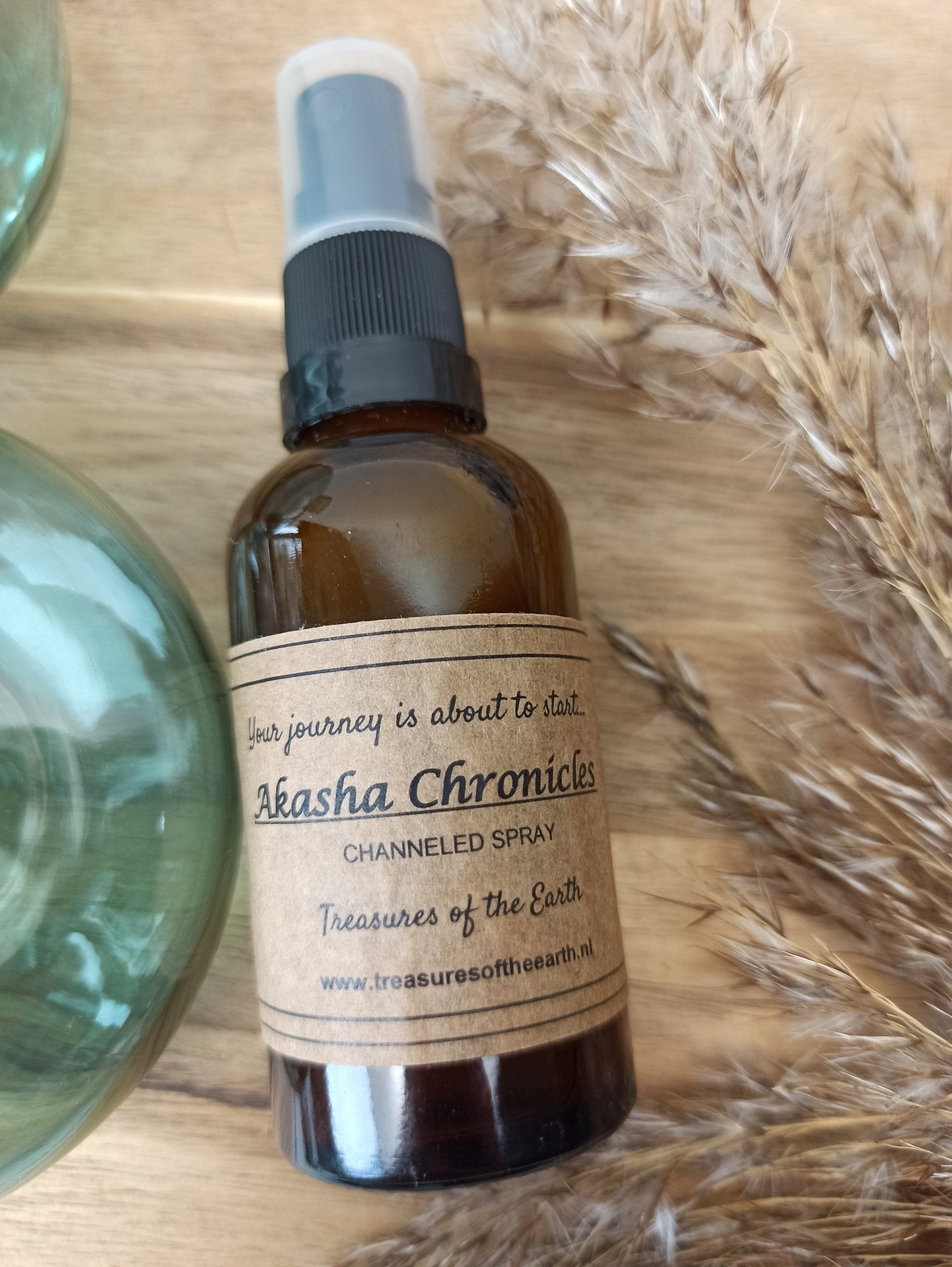Akasha Chronicles Spray – curated crystal by Marga Jacobs | rust, symboliek en intuïtieve zelfzorg