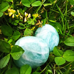 Amazoniet trommelstenen – curated crystal by Marga Jacobs | rust, symboliek en intuïtieve zelfzorg